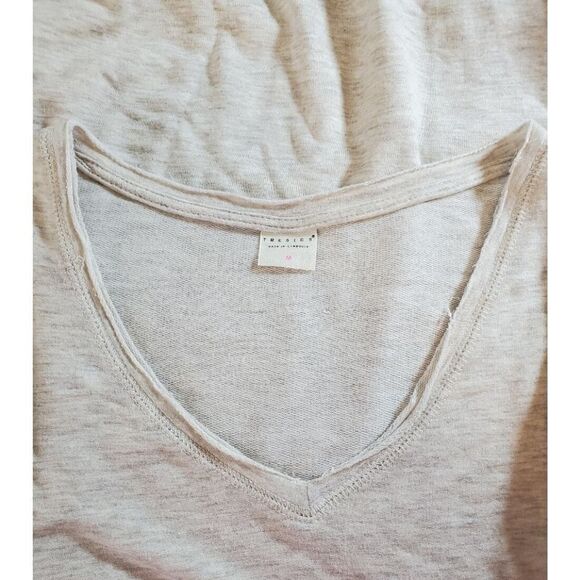 Tresics Women's Shirt Medium Beige Distressed V Neck Long Sleeve - Picture 4 of 4